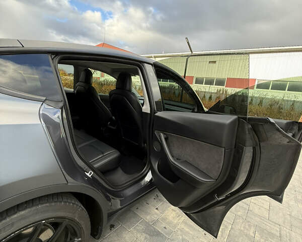 Сірий Тесла Model Y, об'ємом двигуна 0 л та пробігом 110 тис. км за 30000 $, фото 8 на Automoto.ua