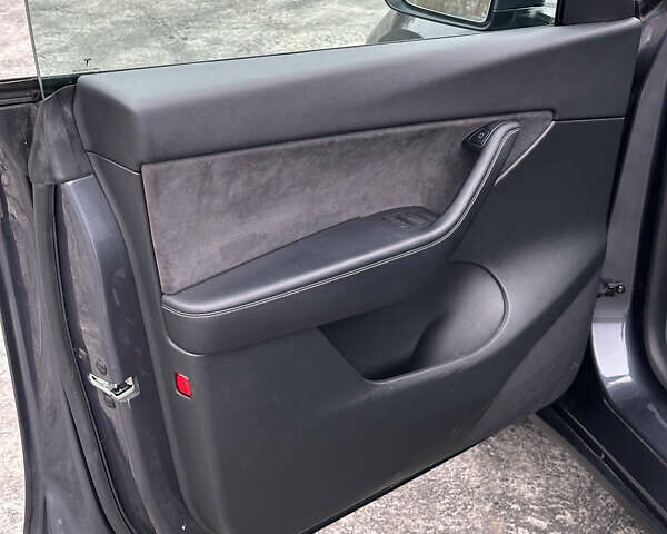 Сірий Тесла Model Y, об'ємом двигуна 0 л та пробігом 91 тис. км за 23400 $, фото 74 на Automoto.ua