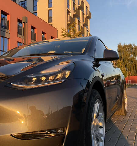 Серый Тесла Model Y, объемом двигателя 0 л и пробегом 98 тыс. км за 25300 $, фото 5 на Automoto.ua