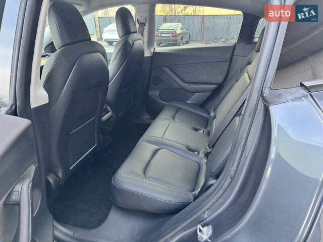 Серый Тесла Model Y, объемом двигателя 0 л и пробегом 33 тыс. км за 23999 $, фото 19 на Automoto.ua