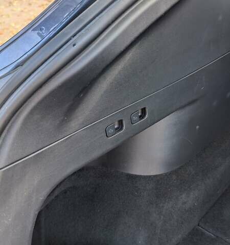 Сірий Тесла Model Y, об'ємом двигуна 0 л та пробігом 152 тис. км за 21000 $, фото 49 на Automoto.ua