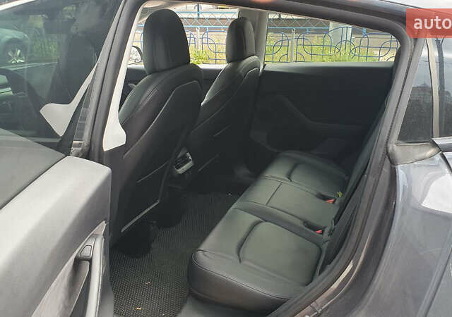 Тесла Model Y 2021 в Киеве на Automoto.ua Серый Тесла Model Y, объемом двигателя 0 л и пробегом 84 тыс. км за 27900 $, фото 14 на Automoto.ua