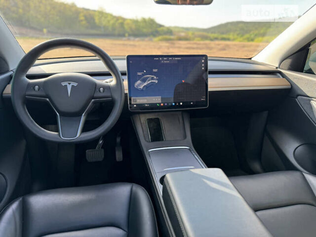 Сірий Тесла Model Y, об'ємом двигуна 0 л та пробігом 30 тис. км за 28500 $, фото 20 на Automoto.ua