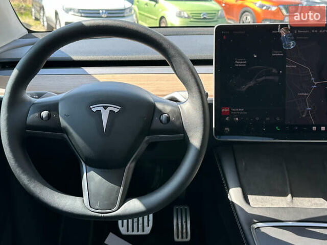 Серый Тесла Model Y, объемом двигателя 0 л и пробегом 68 тыс. км за 25500 $, фото 17 на Automoto.ua