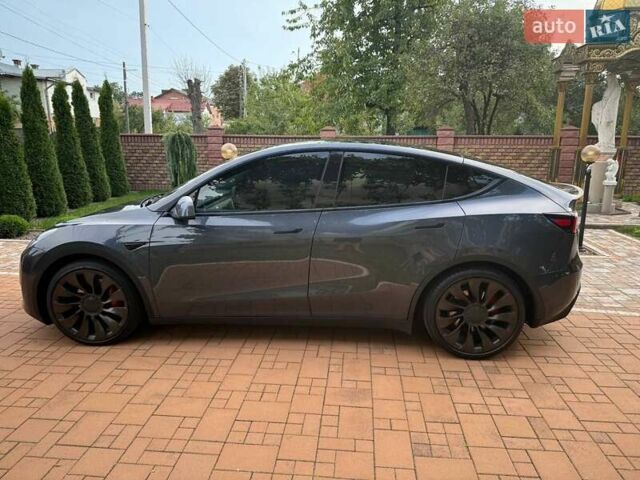 Серый Тесла Model Y, объемом двигателя 0 л и пробегом 100 тыс. км за 25500 $, фото 2 на Automoto.ua
