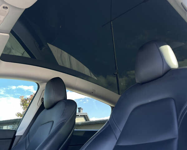 Серый Тесла Model Y, объемом двигателя 0 л и пробегом 69 тыс. км за 24100 $, фото 30 на Automoto.ua