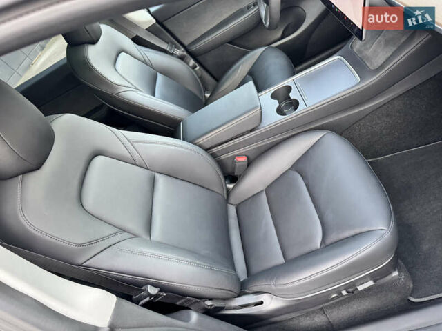 Серый Тесла Model Y, объемом двигателя 0 л и пробегом 33 тыс. км за 23999 $, фото 34 на Automoto.ua