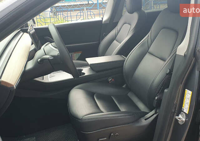 Тесла Model Y 2021 в Киеве на Automoto.ua Серый Тесла Model Y, объемом двигателя 0 л и пробегом 84 тыс. км за 27900 $, фото 11 на Automoto.ua