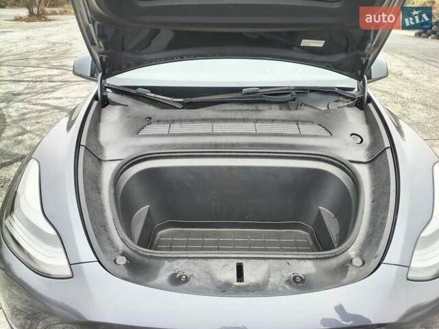 Сірий Тесла Model Y, об'ємом двигуна 0 л та пробігом 91 тис. км за 23400 $, фото 90 на Automoto.ua