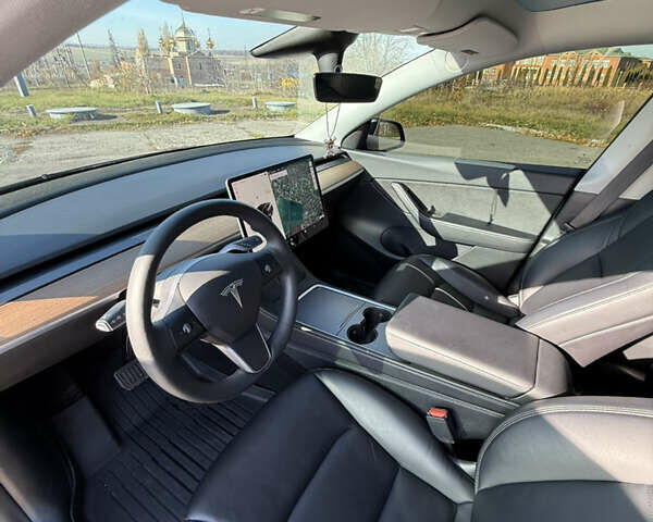 Серый Тесла Model Y, объемом двигателя 0 л и пробегом 44 тыс. км за 26000 $, фото 30 на Automoto.ua
