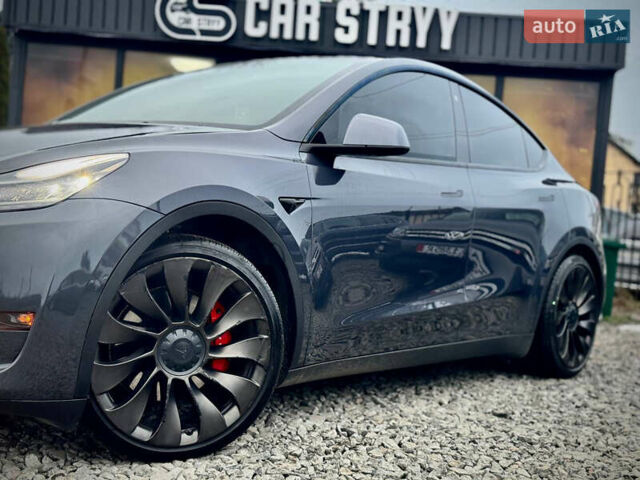 Серый Тесла Model Y, объемом двигателя 0 л и пробегом 107 тыс. км за 23999 $, фото 16 на Automoto.ua