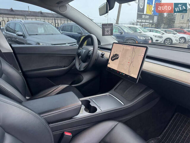 Серый Тесла Model Y, объемом двигателя 0 л и пробегом 107 тыс. км за 23999 $, фото 34 на Automoto.ua