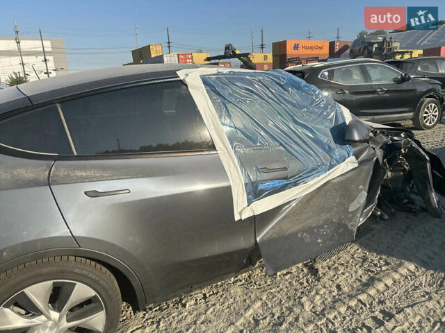 Серый Тесла Model Y, объемом двигателя 0 л и пробегом 81 тыс. км за 17500 $, фото 17 на Automoto.ua