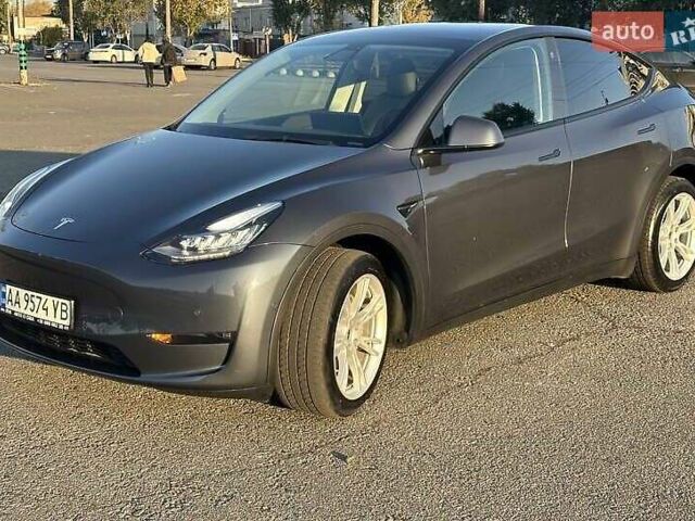 Сірий Тесла Model Y, об'ємом двигуна 0 л та пробігом 69 тис. км за 21900 $, фото 2 на Automoto.ua