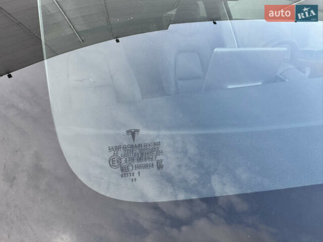 Серый Тесла Model Y, объемом двигателя 0 л и пробегом 38 тыс. км за 28900 $, фото 38 на Automoto.ua