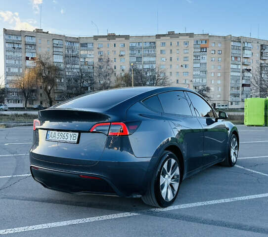 Серый Тесла Model Y, объемом двигателя 0 л и пробегом 100 тыс. км за 26000 $, фото 4 на Automoto.ua
