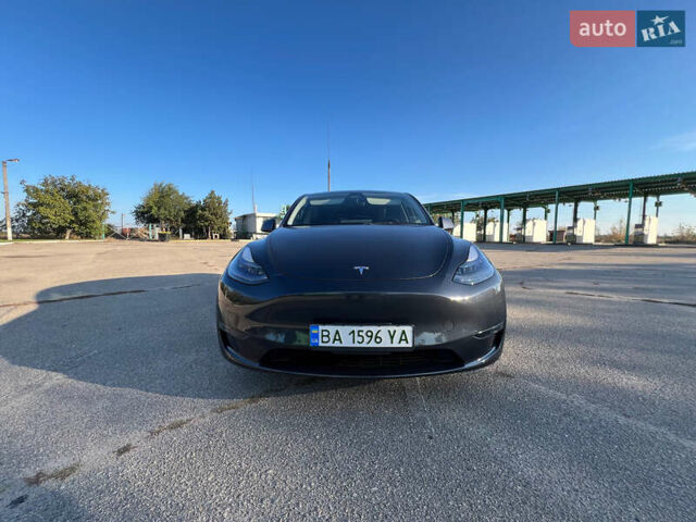 Серый Тесла Model Y, объемом двигателя 0 л и пробегом 32 тыс. км за 29500 $, фото 9 на Automoto.ua
