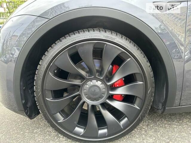 Серый Тесла Model Y, объемом двигателя 0 л и пробегом 100 тыс. км за 25000 $, фото 10 на Automoto.ua