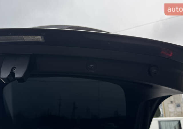 Серый Тесла Model Y, объемом двигателя 0 л и пробегом 138 тыс. км за 20200 $, фото 39 на Automoto.ua