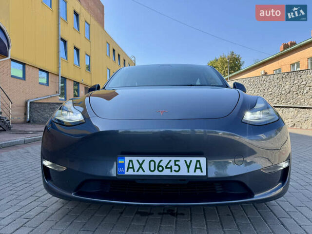 Серый Тесла Model Y, объемом двигателя 0 л и пробегом 107 тыс. км за 29800 $, фото 2 на Automoto.ua