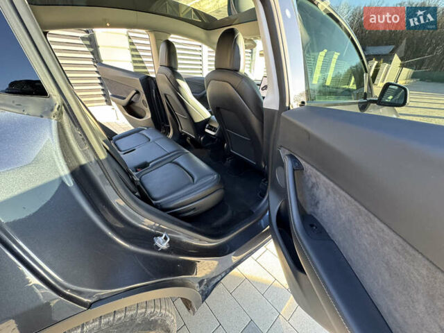 Серый Тесла Model Y, объемом двигателя 0 л и пробегом 81 тыс. км за 25000 $, фото 9 на Automoto.ua