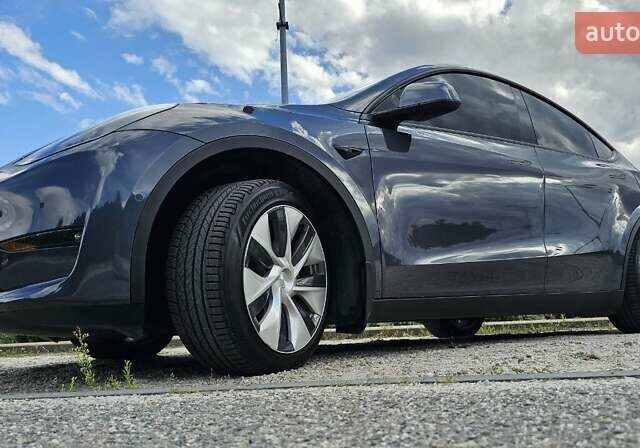 Сірий Тесла Model Y, об'ємом двигуна 0 л та пробігом 87 тис. км за 27000 $, фото 2 на Automoto.ua