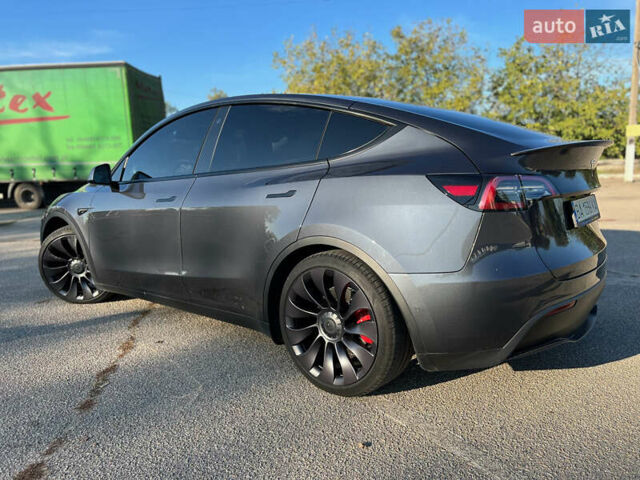 Серый Тесла Model Y, объемом двигателя 0 л и пробегом 32 тыс. км за 29500 $, фото 4 на Automoto.ua