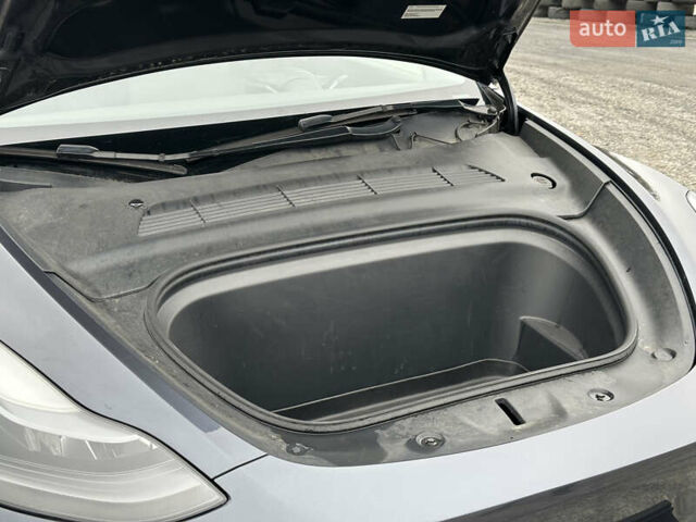Сірий Тесла Model Y, об'ємом двигуна 0 л та пробігом 91 тис. км за 23400 $, фото 86 на Automoto.ua