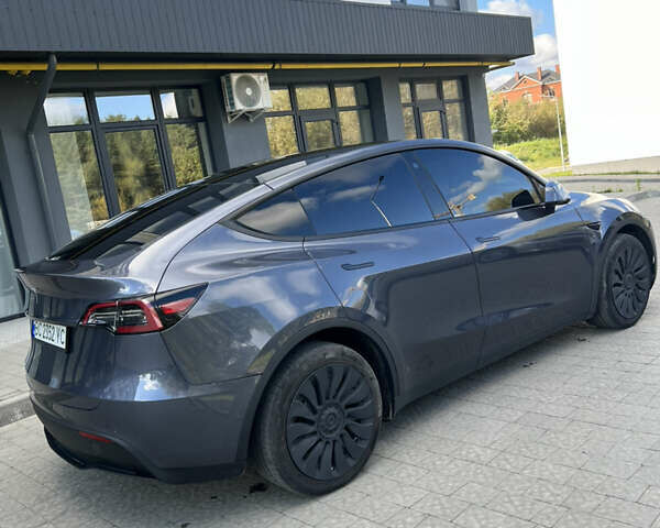 Серый Тесла Model Y, объемом двигателя 0 л и пробегом 57 тыс. км за 23300 $, фото 5 на Automoto.ua