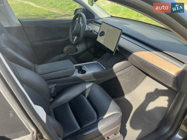 Серый Тесла Model Y, объемом двигателя 0 л и пробегом 68 тыс. км за 33000 $, фото 13 на Automoto.ua