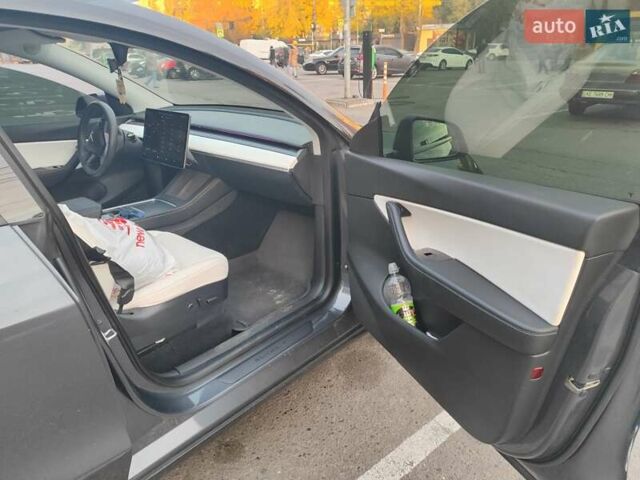 Серый Тесла Model Y, объемом двигателя 0 л и пробегом 53 тыс. км за 32761 $, фото 2 на Automoto.ua