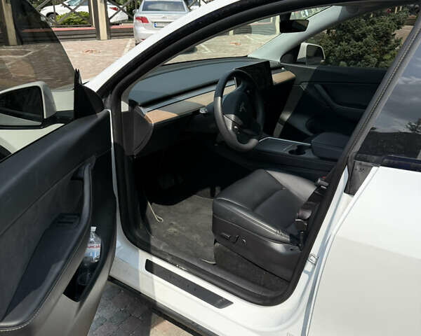 Серый Тесла Model Y, объемом двигателя 0 л и пробегом 60 тыс. км за 25200 $, фото 11 на Automoto.ua