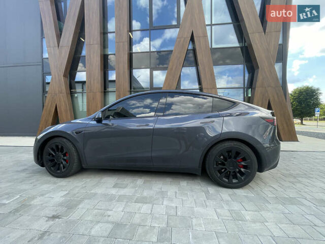 Серый Тесла Model Y, объемом двигателя 0 л и пробегом 40 тыс. км за 30000 $, фото 7 на Automoto.ua