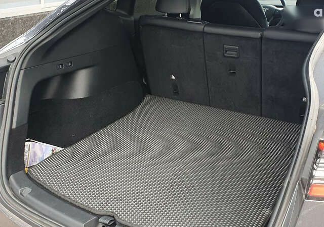 Сірий Тесла Model Y, об'ємом двигуна 0 л та пробігом 84 тис. км за 27900 $, фото 28 на Automoto.ua
