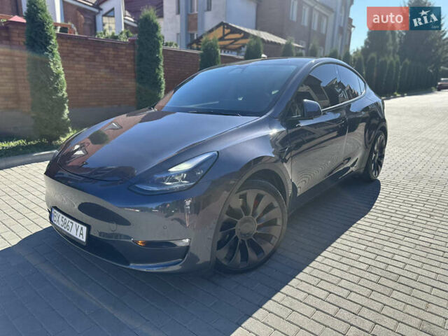Сірий Тесла Model Y, об'ємом двигуна 0 л та пробігом 97 тис. км за 23900 $, фото 1 на Automoto.ua
