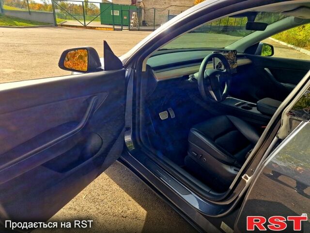 Тесла Model Y 2021 в Каменское - Днепродзержинск на Automoto.ua Серый Тесла Model Y, объемом двигателя 0 л и пробегом 62 тыс. км за 29000 $, фото 11 на Automoto.ua