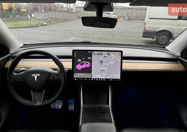 Серый Тесла Model Y, объемом двигателя 0 л и пробегом 138 тыс. км за 20200 $, фото 27 на Automoto.ua