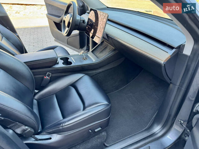 Серый Тесла Model Y, объемом двигателя 0 л и пробегом 107 тыс. км за 29800 $, фото 32 на Automoto.ua
