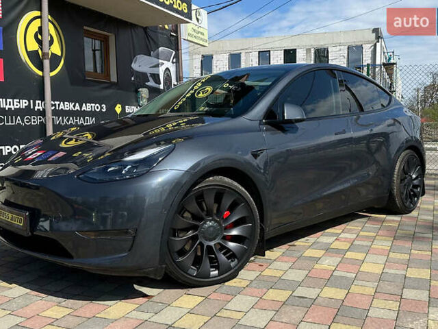 Серый Тесла Model Y, объемом двигателя 0 л и пробегом 68 тыс. км за 25500 $, фото 2 на Automoto.ua