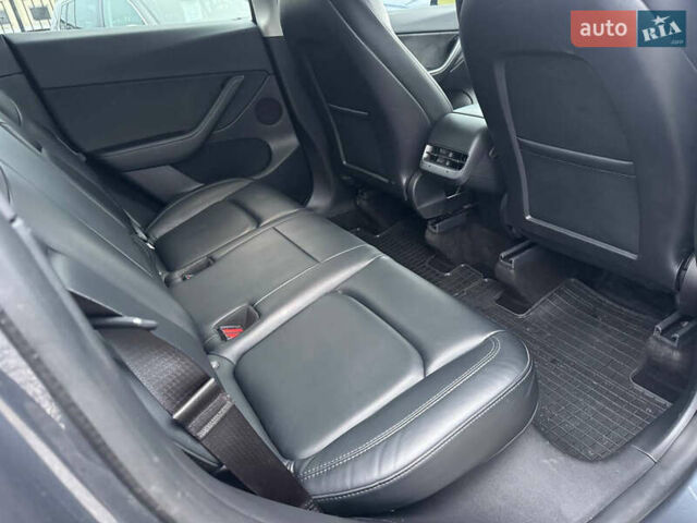 Серый Тесла Model Y, объемом двигателя 0 л и пробегом 107 тыс. км за 23999 $, фото 41 на Automoto.ua