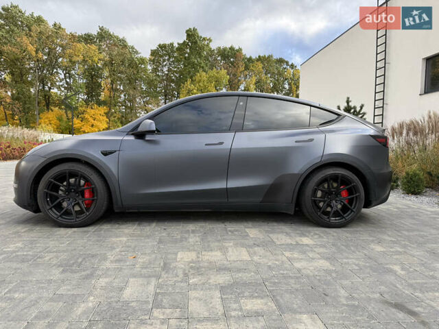Серый Тесла Model Y, объемом двигателя 0 л и пробегом 110 тыс. км за 23900 $, фото 1 на Automoto.ua