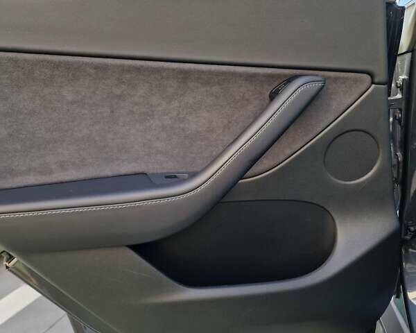 Сірий Тесла Model Y, об'ємом двигуна 0 л та пробігом 80 тис. км за 27700 $, фото 9 на Automoto.ua