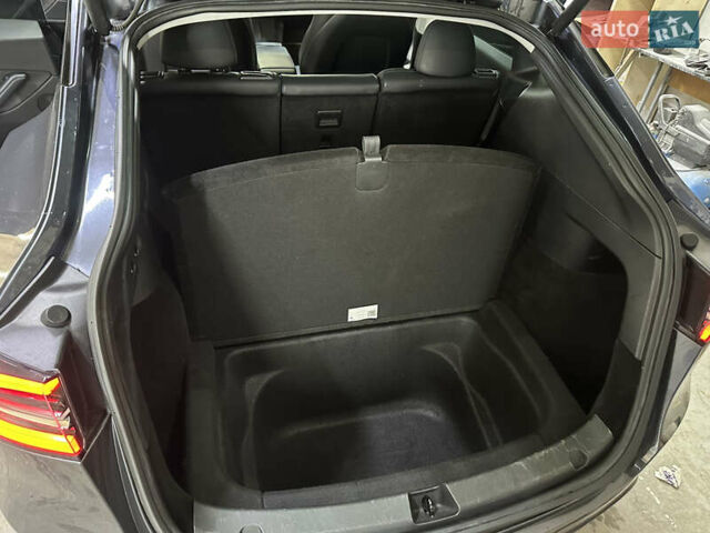 Серый Тесла Model Y, объемом двигателя 0 л и пробегом 110 тыс. км за 23700 $, фото 13 на Automoto.ua