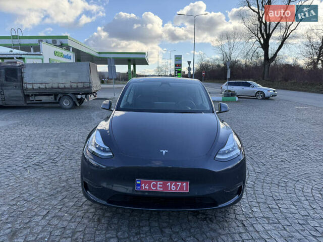 Серый Тесла Model Y, объемом двигателя 0 л и пробегом 51 тыс. км за 24000 $, фото 2 на Automoto.ua