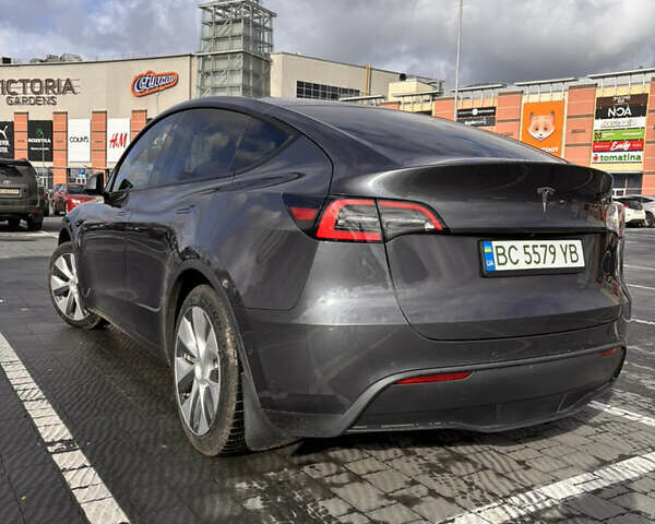Тесла Model Y 2021 в Львове на Automoto.ua Серый Тесла Model Y, объемом двигателя 0 л и пробегом 135 тыс. км за 19300 $, фото 4 на Automoto.ua