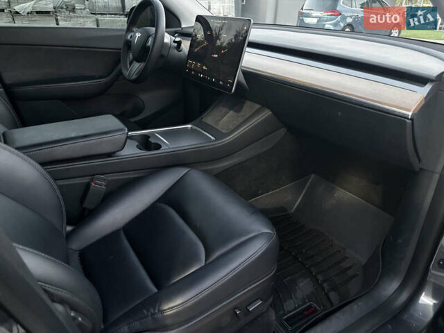 Серый Тесла Model Y, объемом двигателя 0 л и пробегом 85 тыс. км за 24800 $, фото 19 на Automoto.ua