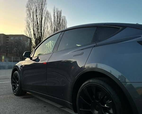 Серый Тесла Model Y, объемом двигателя 0 л и пробегом 51 тыс. км за 23500 $, фото 32 на Automoto.ua