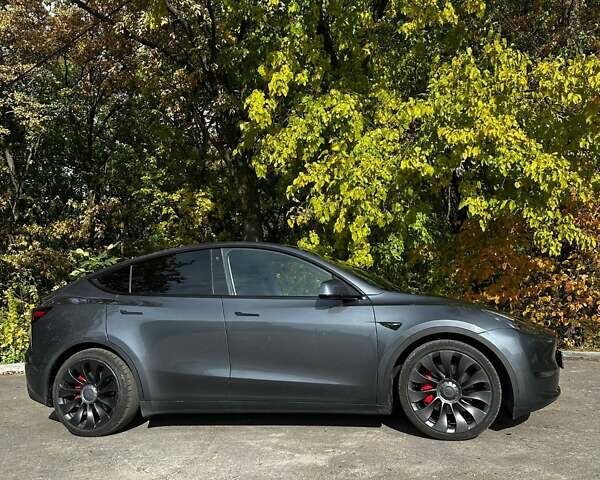 Тесла Model Y 2021 в Каменское - Днепродзержинск на Automoto.ua Серый Тесла Model Y, объемом двигателя 0 л и пробегом 62 тыс. км за 29000 $, фото 11 на Automoto.ua