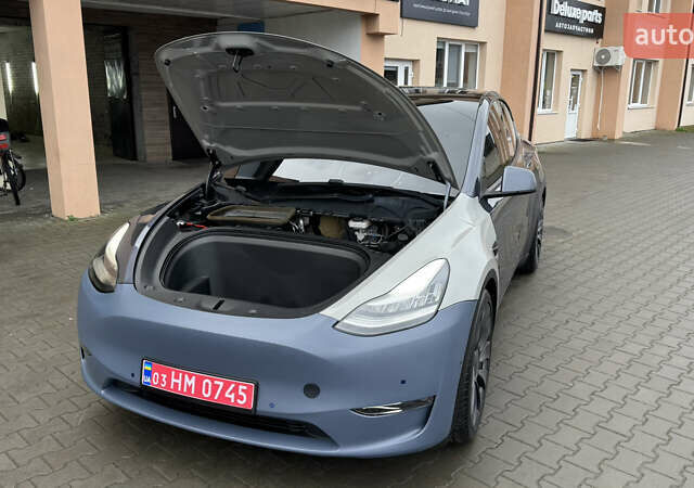 Серый Тесла Model Y, объемом двигателя 0 л и пробегом 138 тыс. км за 20200 $, фото 42 на Automoto.ua