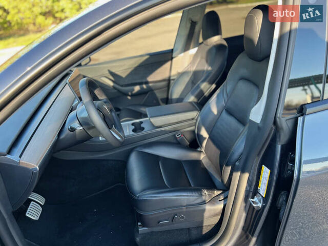 Серый Тесла Model Y, объемом двигателя 0 л и пробегом 32 тыс. км за 32100 $, фото 17 на Automoto.ua